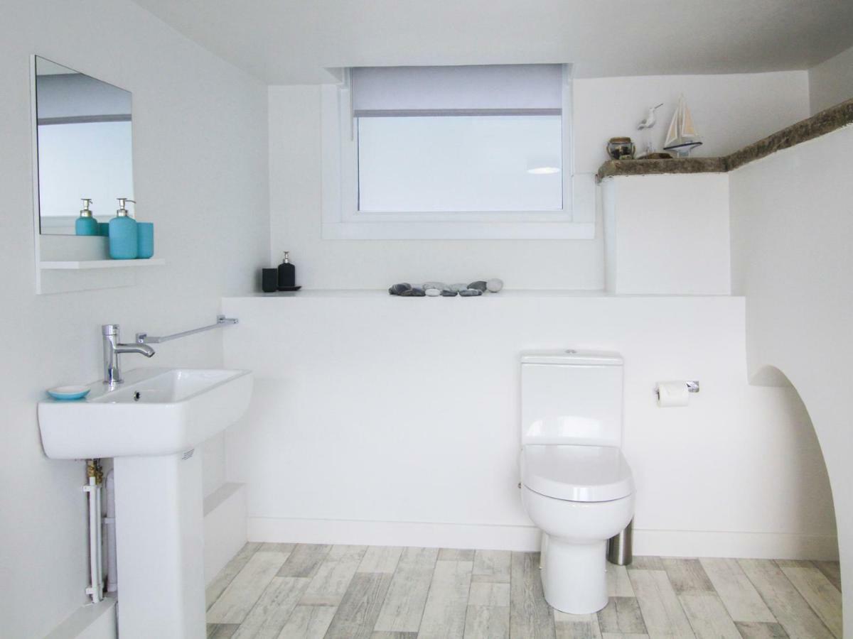 Holiday home Glan Dwr Bach